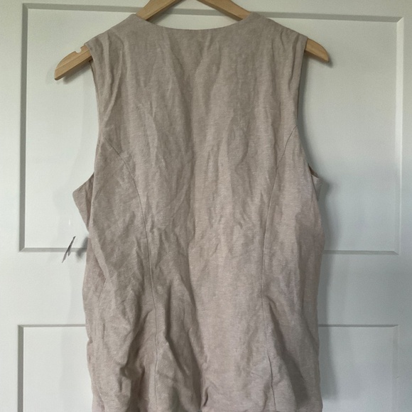 NWT Old Navy Wrap-Front Linen-Blend Vest - Picture 3 of 8